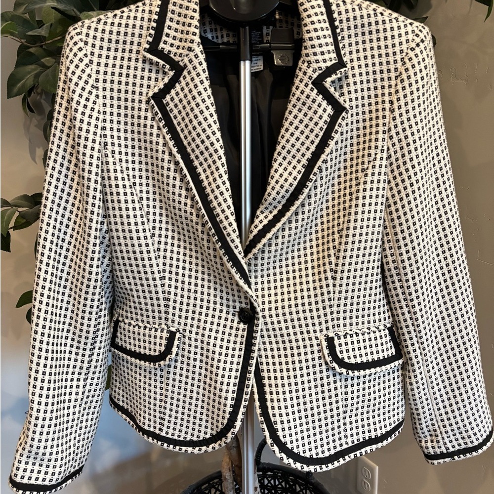 Norton McNaughton Checkered Blazer in Black and White
